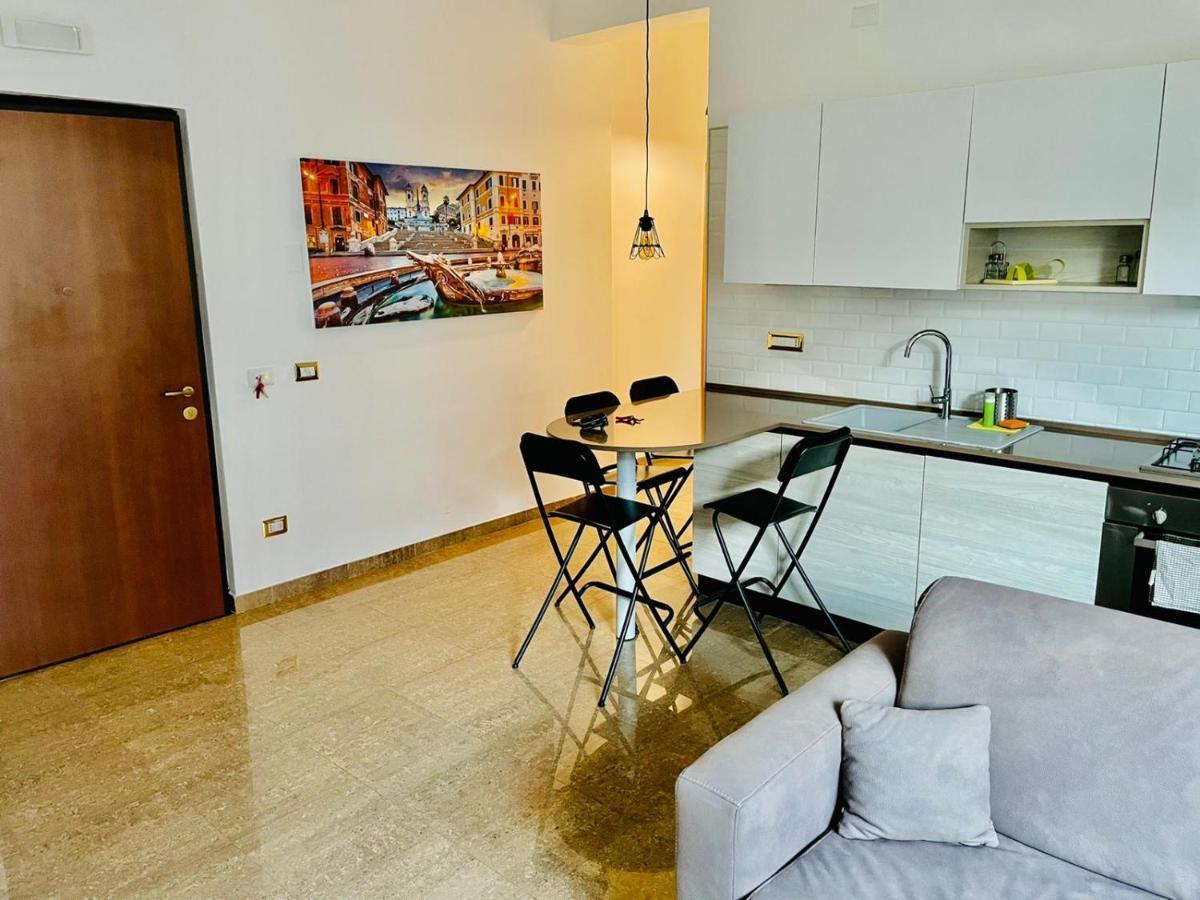 Interno Dieci Рим Екстериор снимка