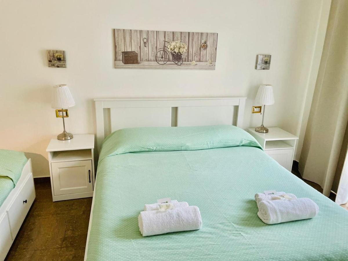 Interno Dieci Рим Екстериор снимка