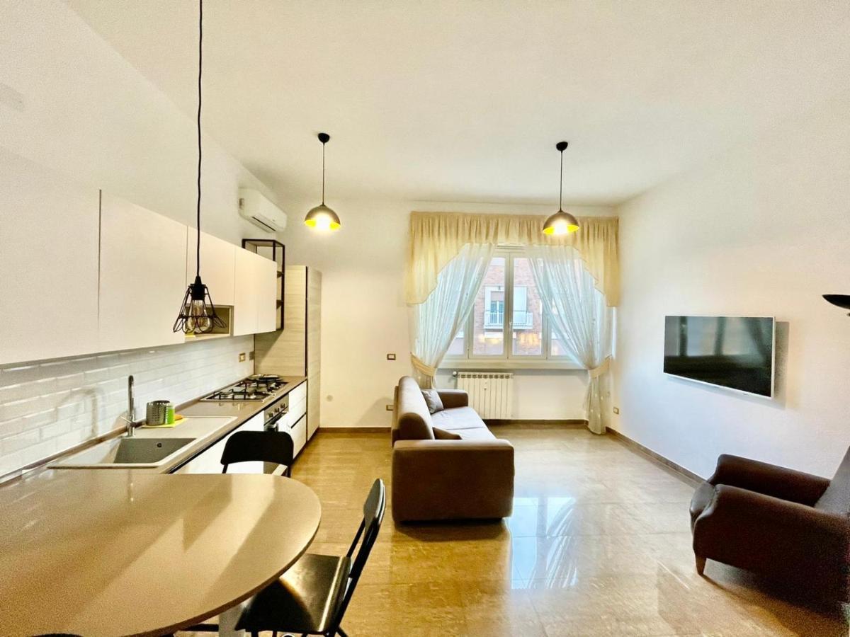Interno Dieci Рим Екстериор снимка