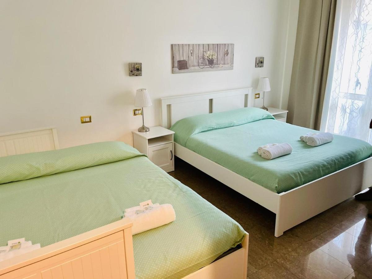 Interno Dieci Рим Екстериор снимка