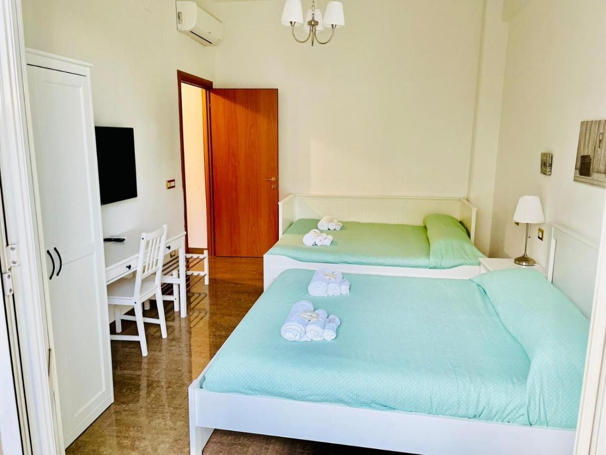 Interno Dieci Рим Екстериор снимка