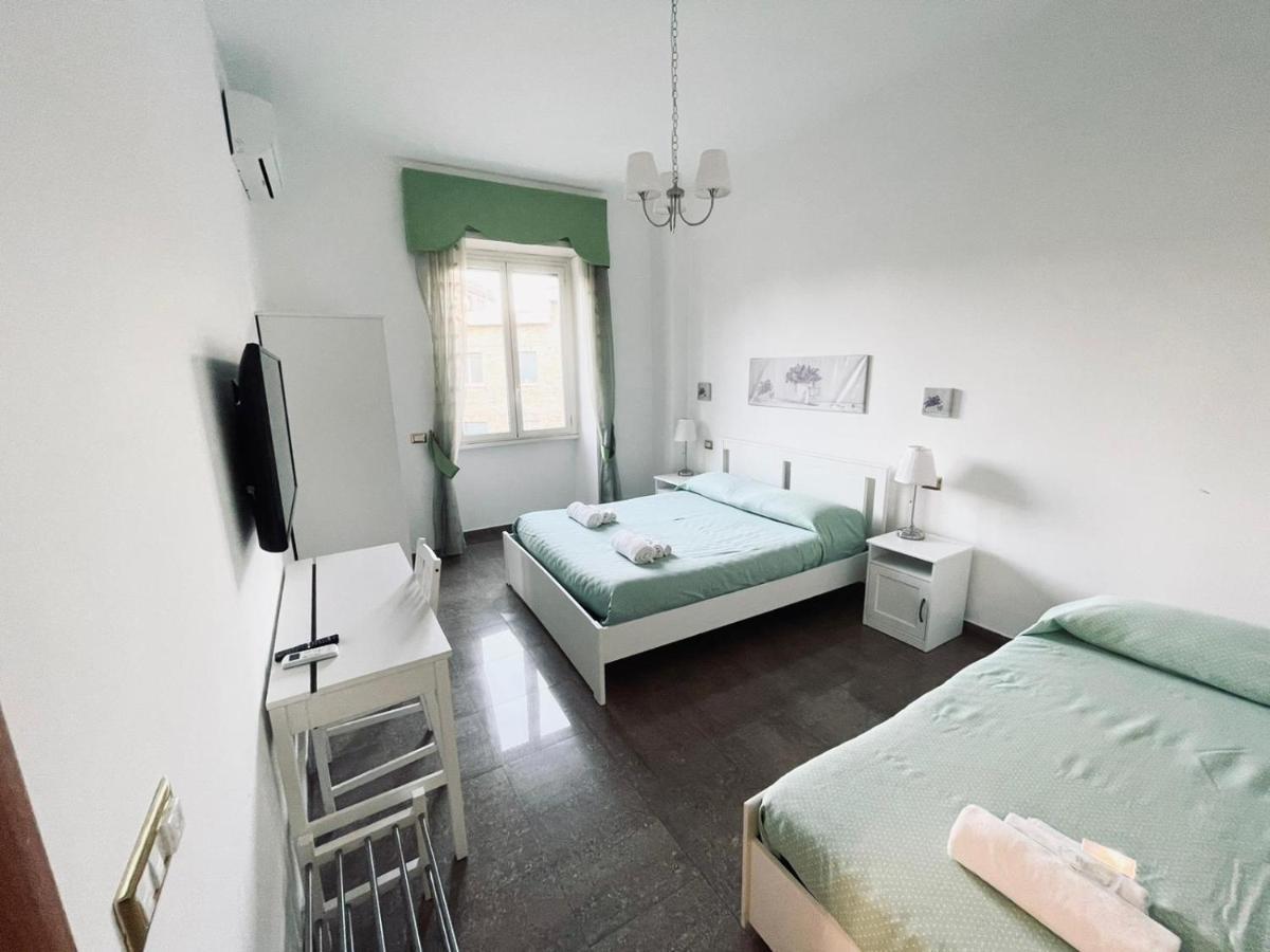 Interno Dieci Рим Екстериор снимка