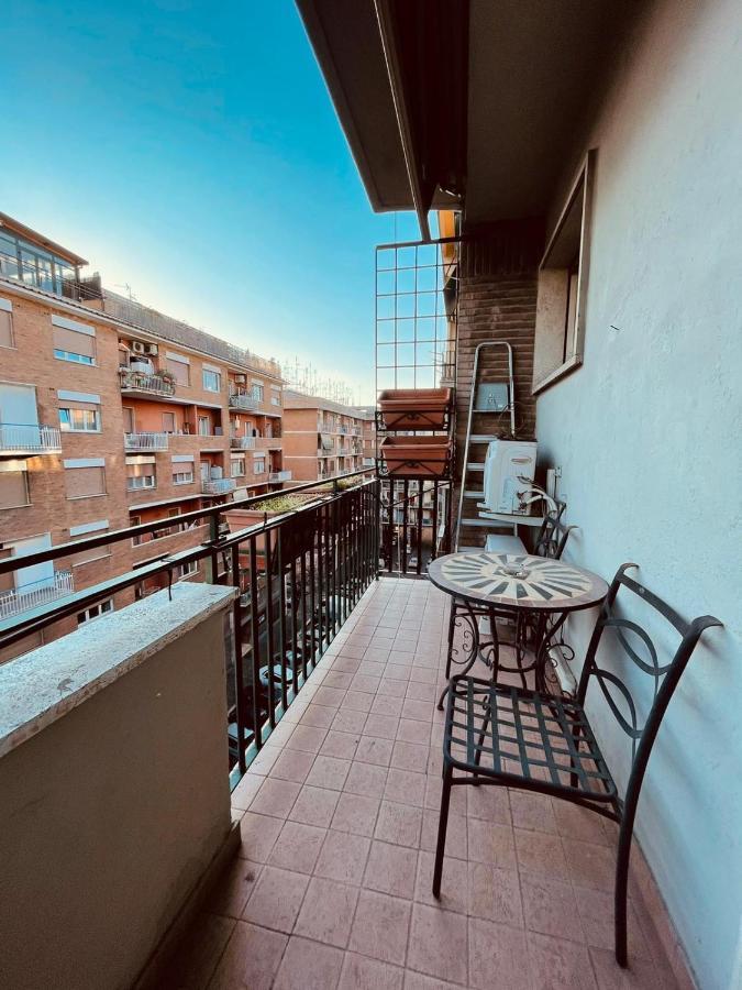 Interno Dieci Рим Екстериор снимка
