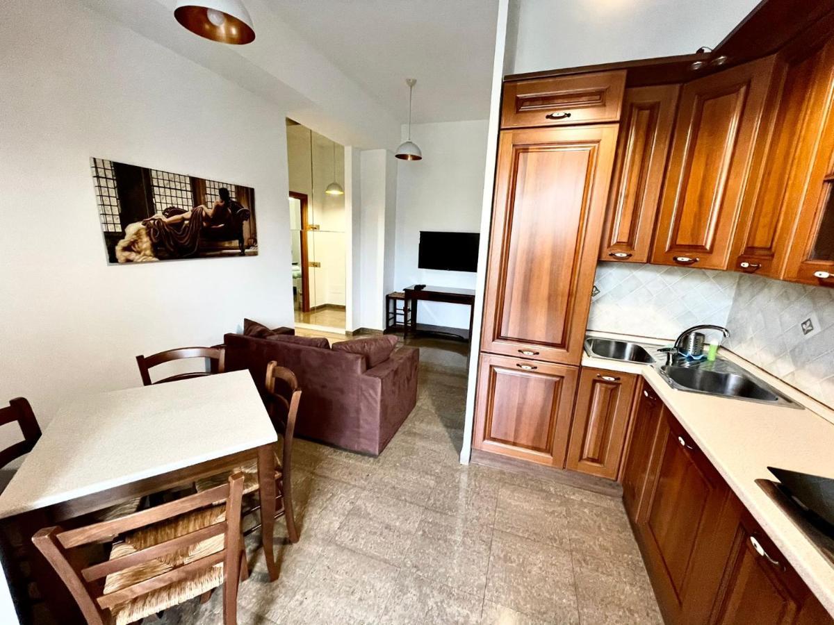 Interno Dieci Рим Екстериор снимка