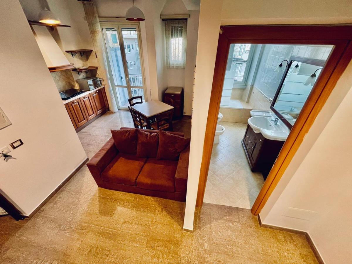Interno Dieci Рим Екстериор снимка