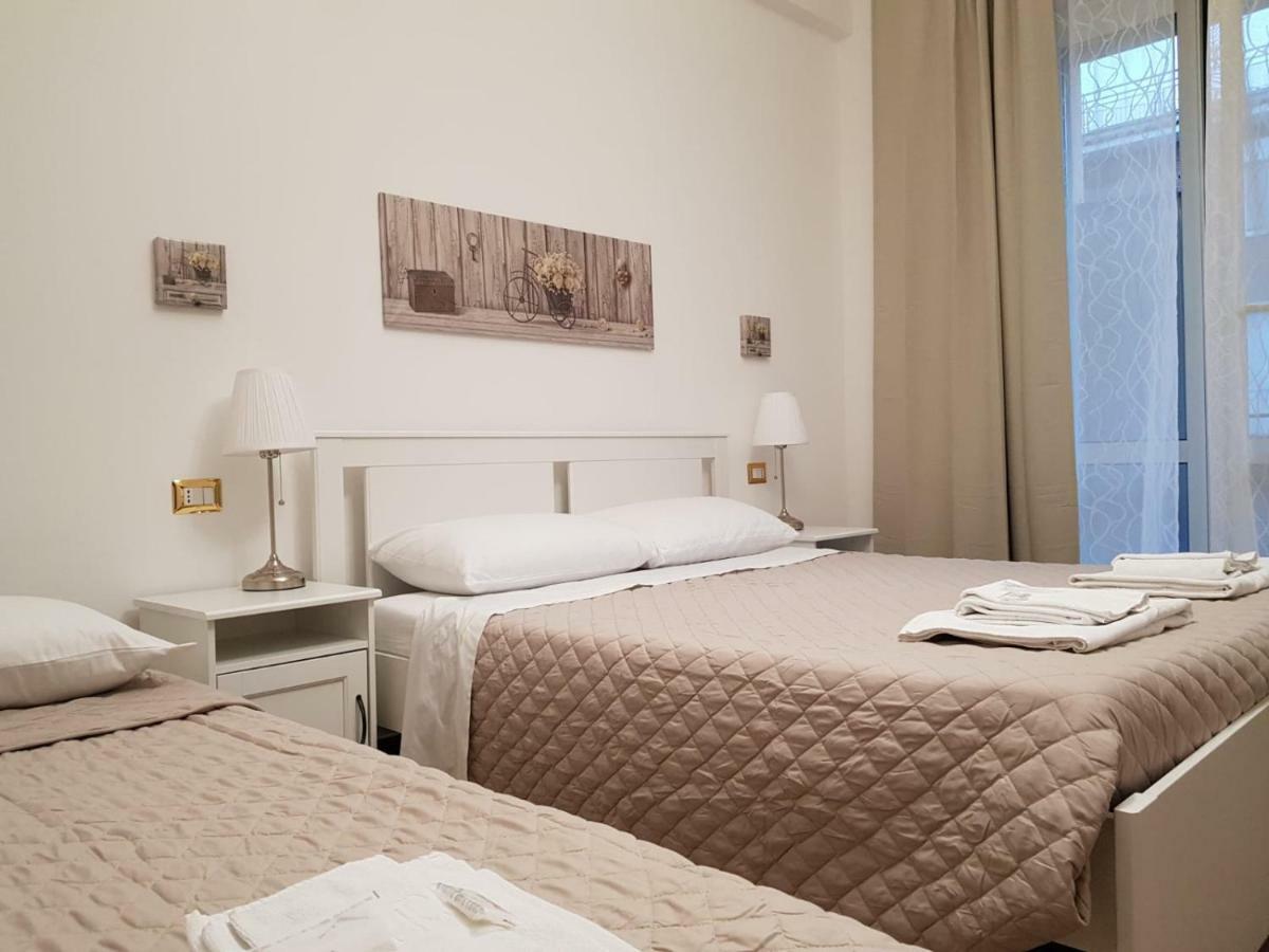 Interno Dieci Рим Екстериор снимка