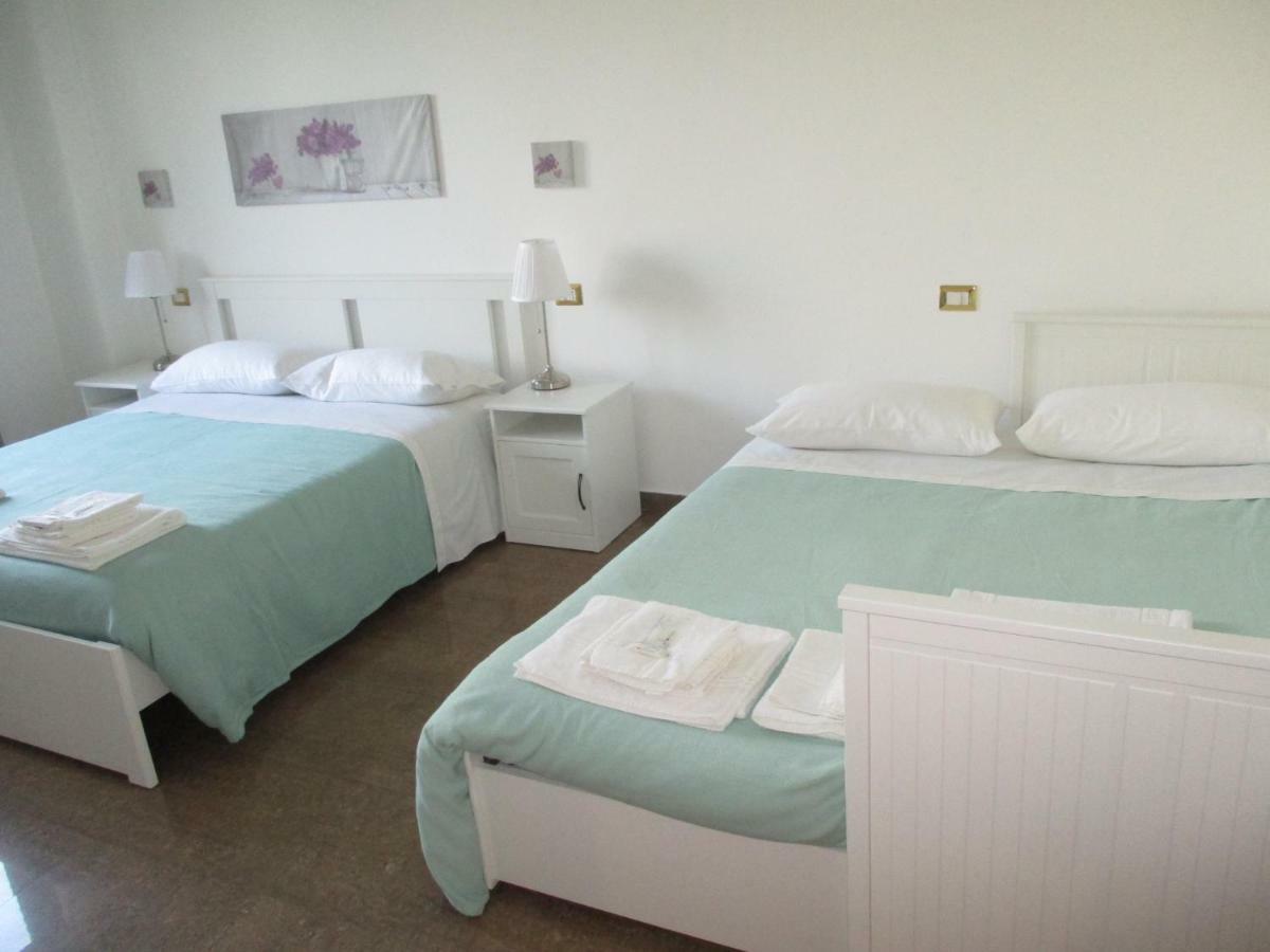 Interno Dieci Рим Екстериор снимка